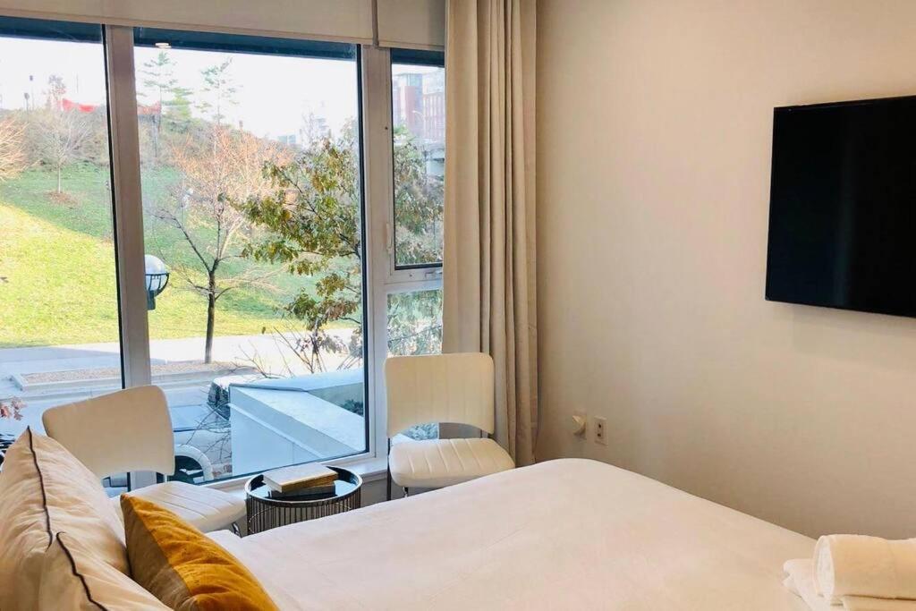Luxe 2 Bed Suite Downtown Toronto Near Waterfront Exterior foto